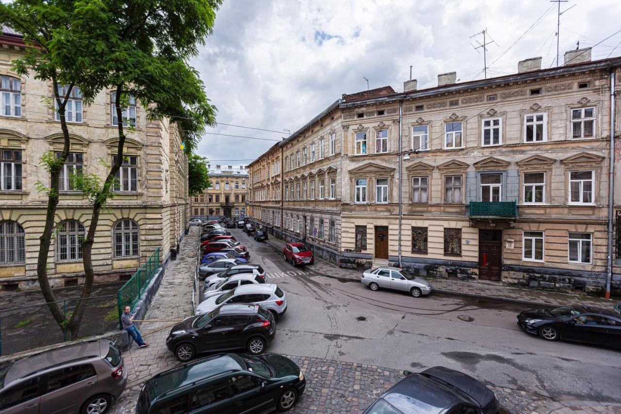 Сучасна Квартира По Вул Дарії Гусяк 9 Біля Краківського Lviv Eksteriør bilde